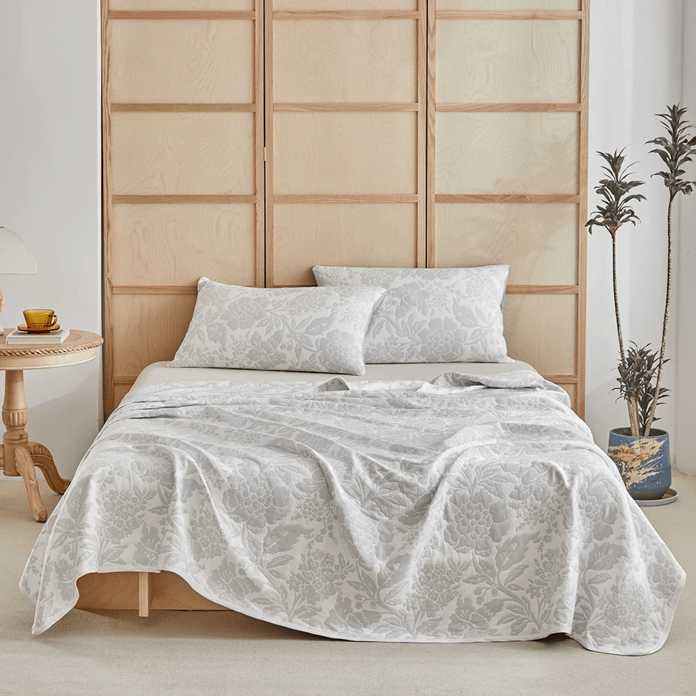 Ownkoti Cotton Simple Peony Jacquard Bedding Set - Light Gray - Quilt with 2pcs pillowcases - King - image 0