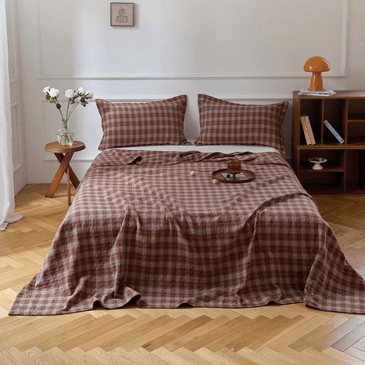 Ownkoti Retro Earth-Tone Plaid Cotton Bedding Set - Auburn - Quilt with 2pcs Pillowcases - King - image 0
