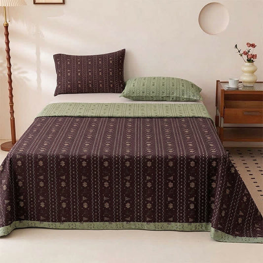 Ownkoti Festive Reindeer & Tree Cotton Gauze Bedspread - Bedspread with 2PCS Pillowcases - King - image 0