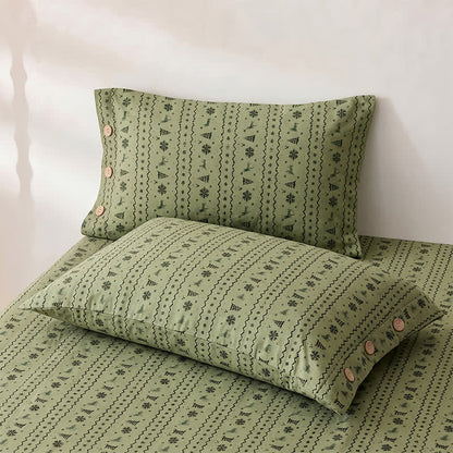 Ownkoti Festive Reindeer & Tree Cotton Gauze Bedspread - 2PCS Pillowcases - 19" × 29" - image 2