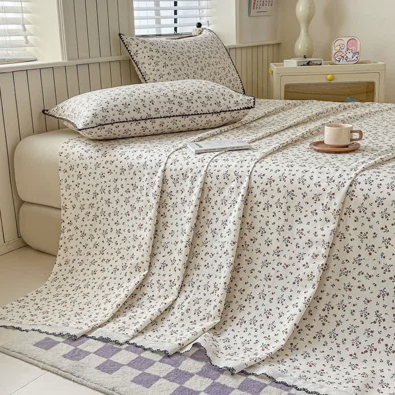 Ownkoti Vintage Floral Cotton Bedspread with Scalloped Trim - Beige - 2PCS Pillowcases - 19" x 29" - image 0