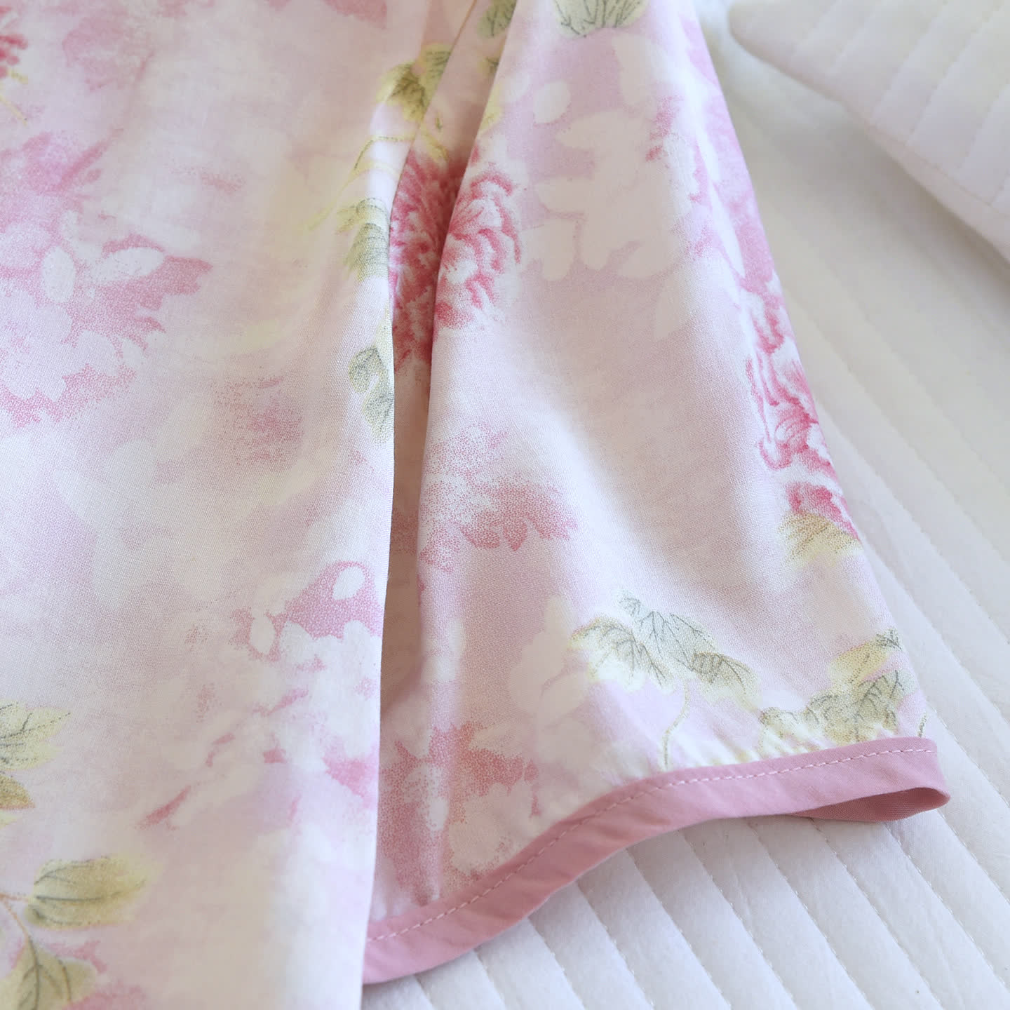 Ownkoti Hydrangea Floral Padded  Cropped Pants Nightwear - image 6