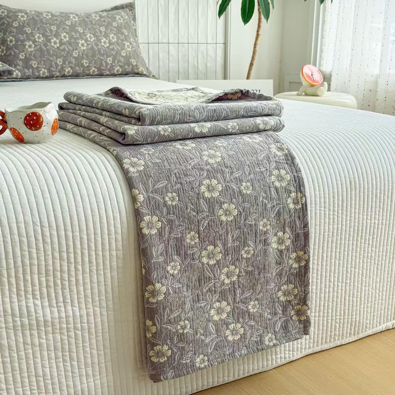 Ownkoti Reversible Rustic Flower Jacquard Cotton Quilt - image 9
