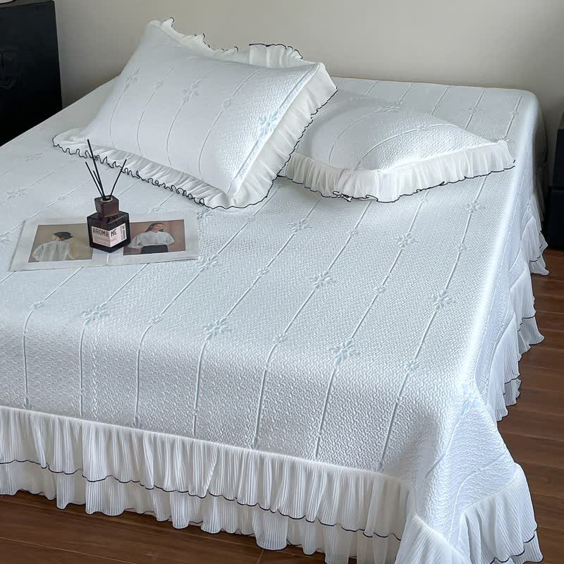 Ownkoti Ruffled Vertical Floral Bedspread Set - image 4