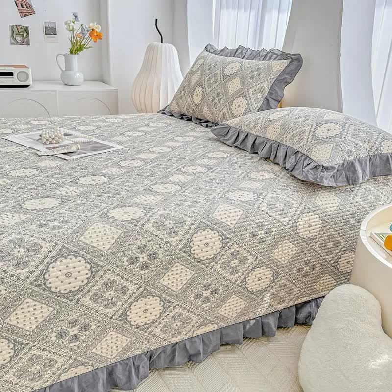 Ownkoti Ruffled Vintage Geometric Twill Cotton Coverlet - image 5