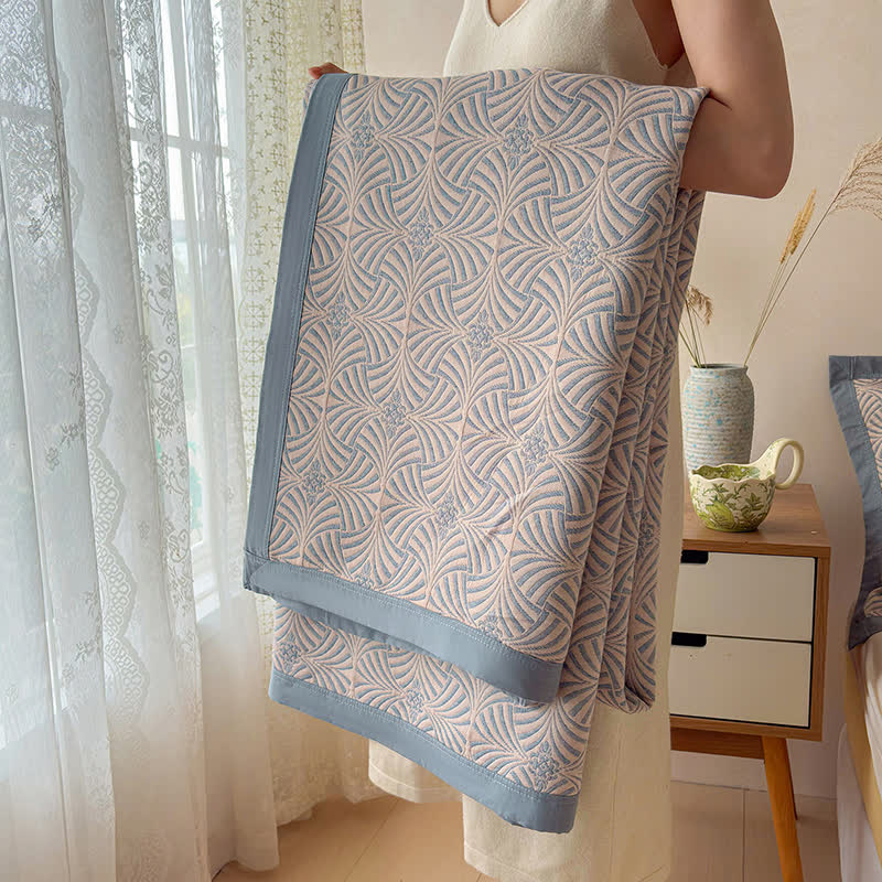 OwnkotiJacquard Reversible 3-layer Geometric Blanket Quilt - image 9