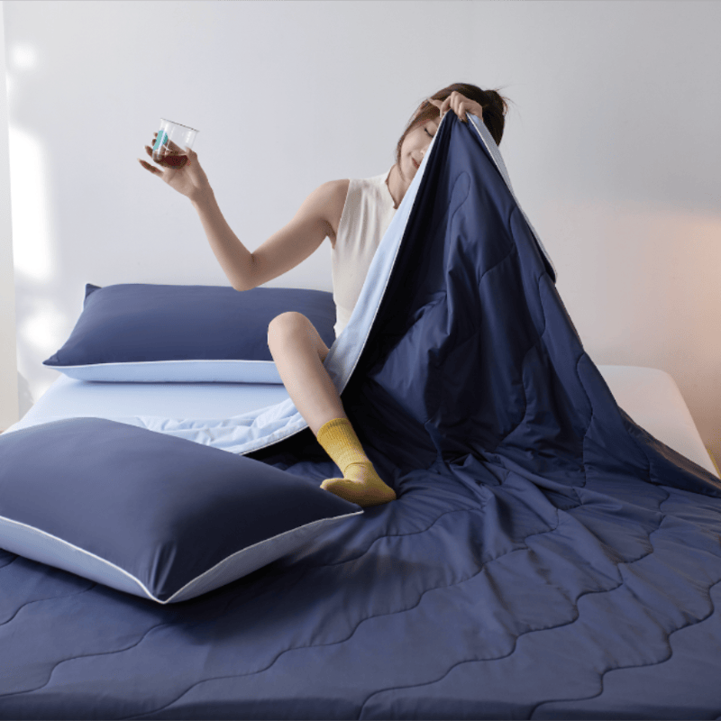 Ownkoti Double-Sided Cooling Lightweight Summer Comforter - Navy Blue - 79" × 91"  - image 6