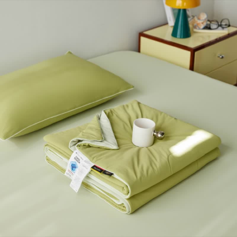 Ownkoti Nordic Cooling Lightweight Summer Comforter - image 1