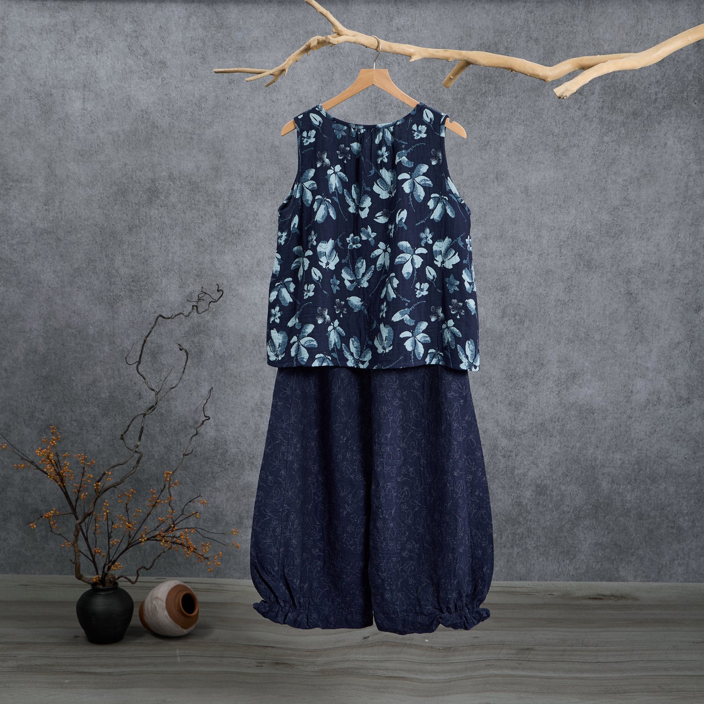 Ownkoti Retro Navy Blue Floral Cotton Tank Loungewear Set - image 1