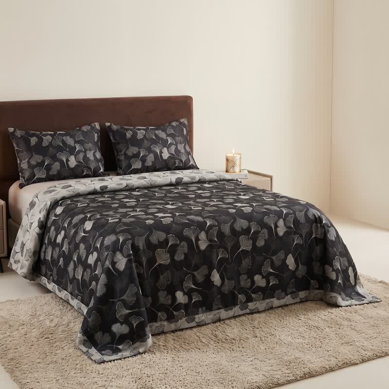 Ownkoti Vintage Black Ginkgo Leaf Reversible Cotton Bedding Set - image 1