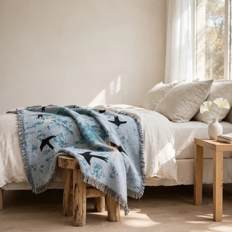 Ownkoti Artistic Sky Swallow Star Throw Blanket - image 3