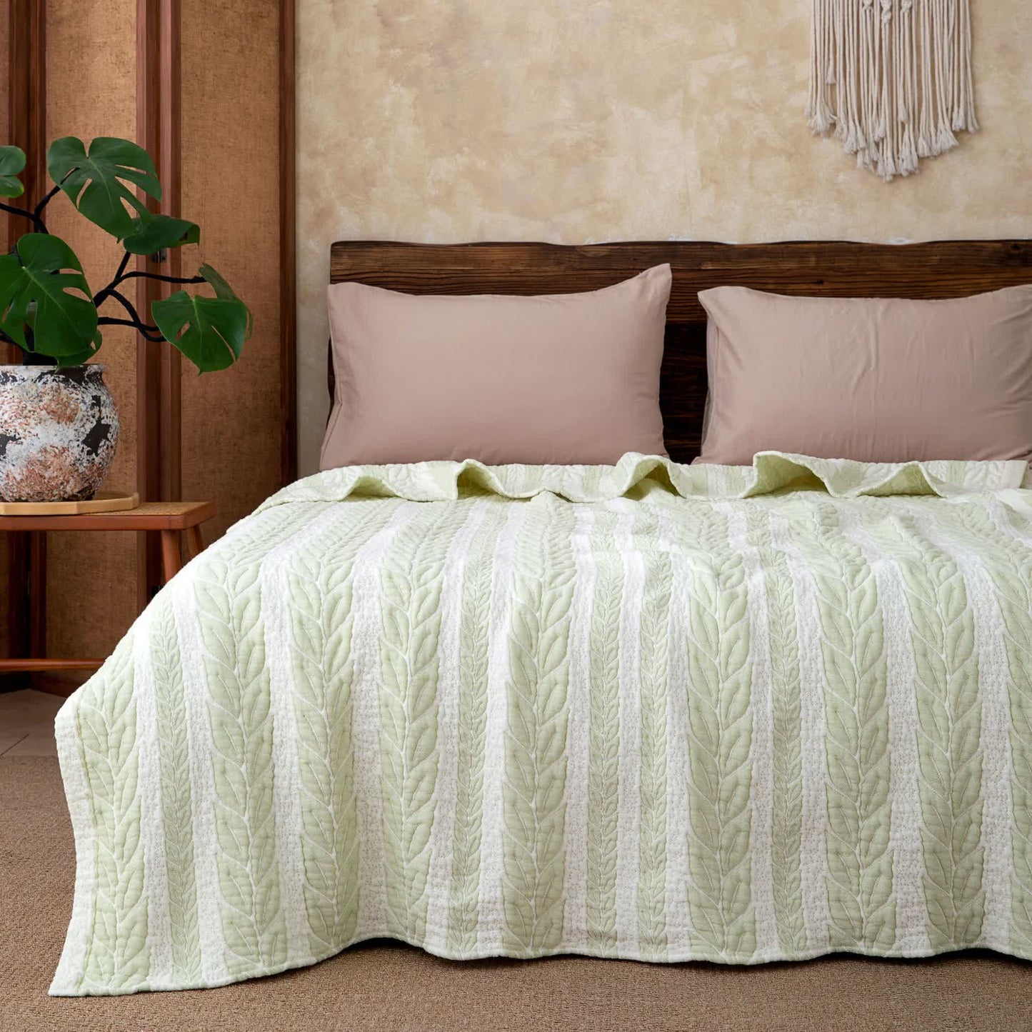 Ownkoti Scandinavian Leaf Stitch Cotton Quilt - Queen - image 0