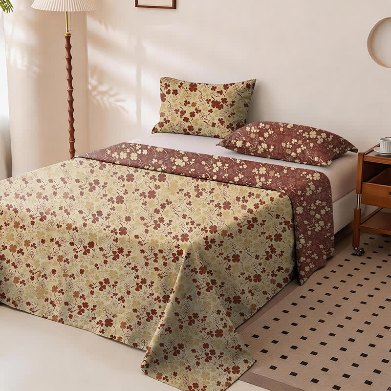 Ownkoti Red Lucky Clover Cotton Gauze Bedspread - image 5