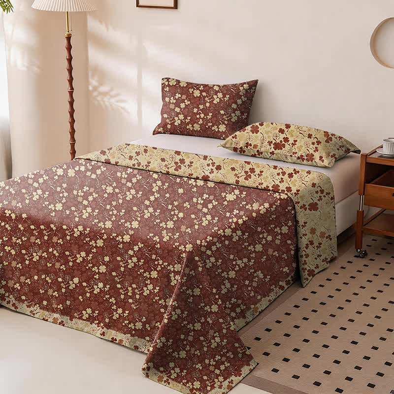 Ownkoti Red Lucky Clover Cotton Gauze Bedspread - image 1