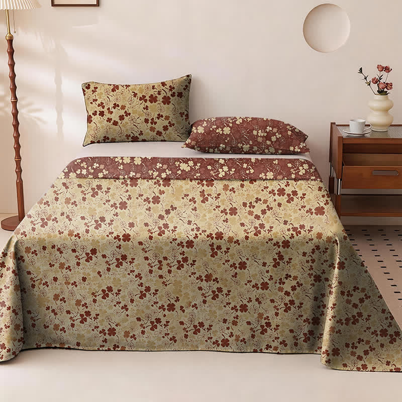 Ownkoti Red Lucky Clover Cotton Gauze Bedspread - image 4