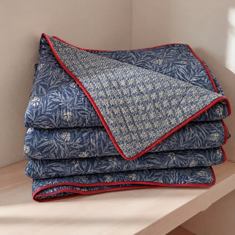 Ownkoti Botanical Flower Reversible Cotton Quilt - Blue - Quilt - King - image 0