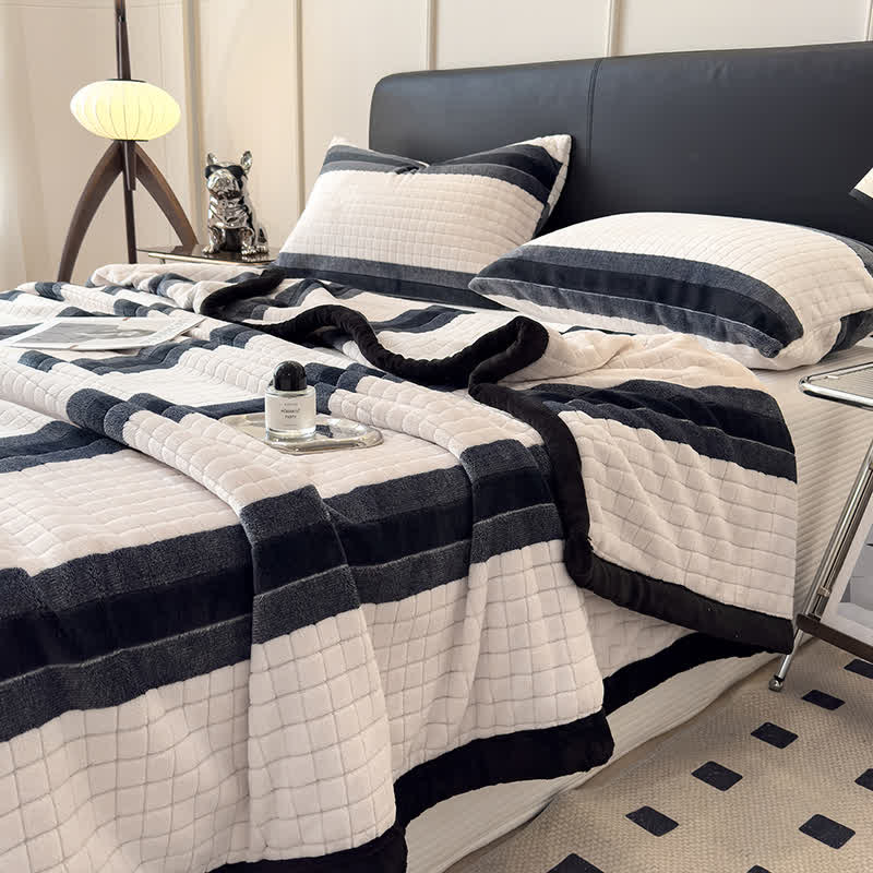 Ownkoti Geometric Grid Stripe Soft Throw Blanket - image 4