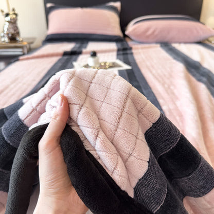 Ownkoti Geometric Grid Stripe Soft Throw Blanket - image 20