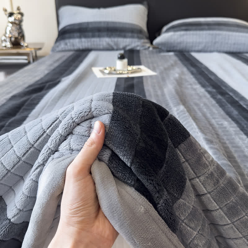 Ownkoti Geometric Grid Stripe Soft Throw Blanket - image 40