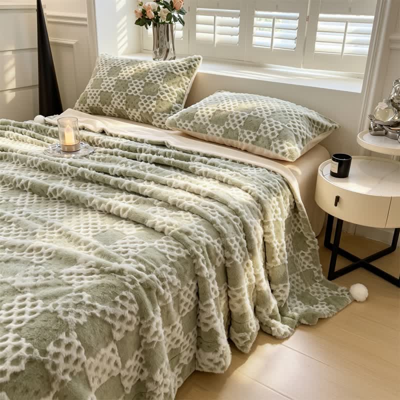 Ownkoti Checkered Grid Reversible Throw Blanket - image 1