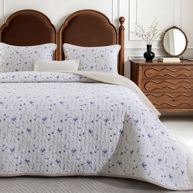 Ownkoti Blue Watercolor Flower Cotton Quilt Set - image 1