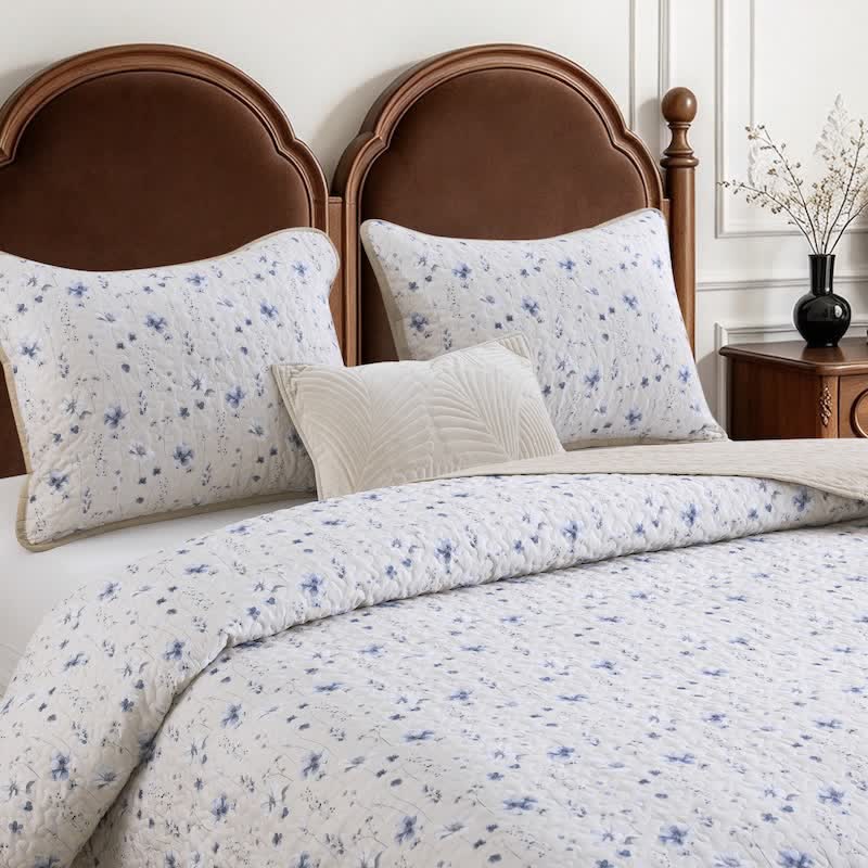 Ownkoti Blue Watercolor Flower Cotton Quilt Set - Creamy White - Quilt with 2PCS Pillowcases - King - image 0