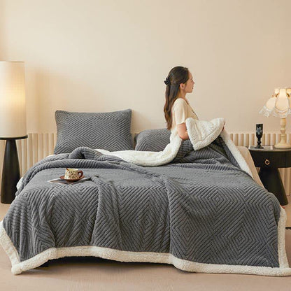 Ownkoti Diamond-Weave Sherpa Throw Blanket - image 6