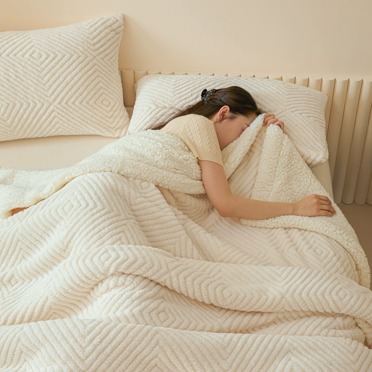 Ownkoti Diamond-Weave Sherpa Throw Blanket - image 38