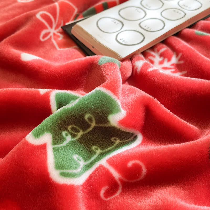 Ownkoti Red Christmas Tree Gift Throw Blanket - image 10