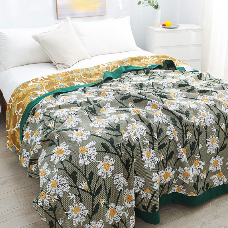 Ownkoti Daisy Print Cotton Soft Reversible Quilt - Green & Yellow - King - image 0