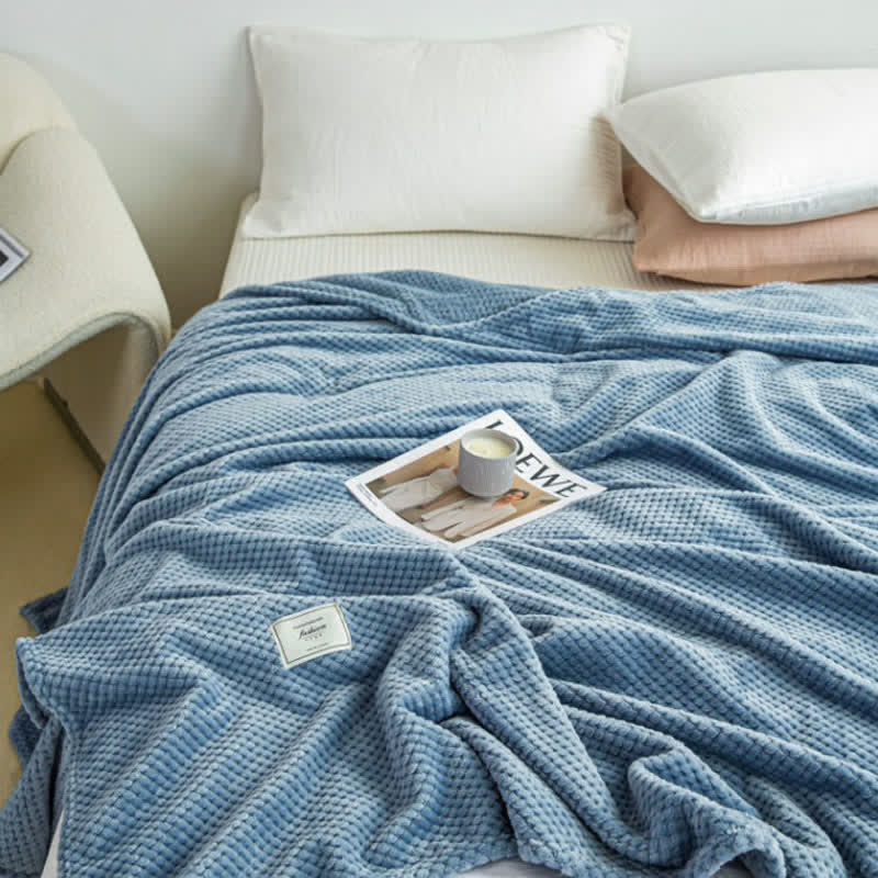 Ownkoti Modern Lightweight Soft Throw Blanket - image 6